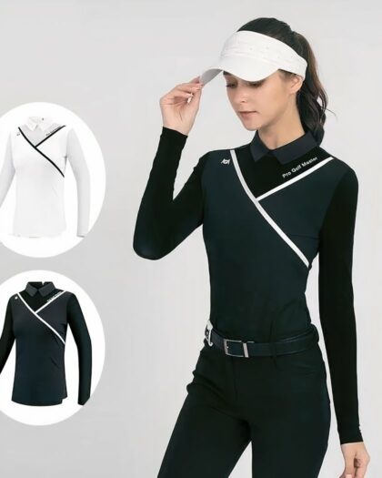 Photo montrant une sportive vêtue d'un pantalon noir et d'un polo noir à empiècement en Y blanc devant et une visière blanche, au second plan deux polos un blanc et un noir les mêmes que celui porté par la femme le tout sur un fond gris