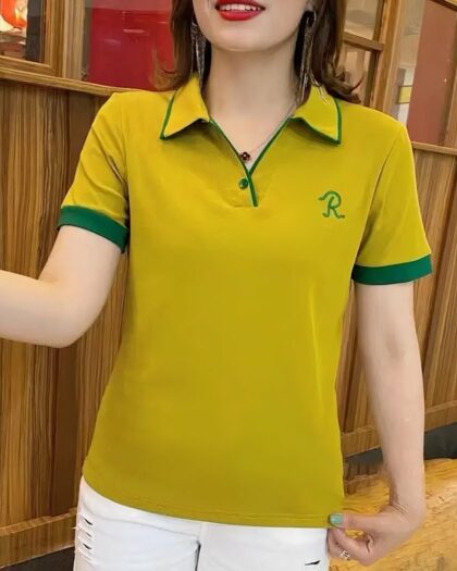 Polo brodé à manches courtes pour femme