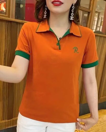 Polo brodé à manches courtes pour femme