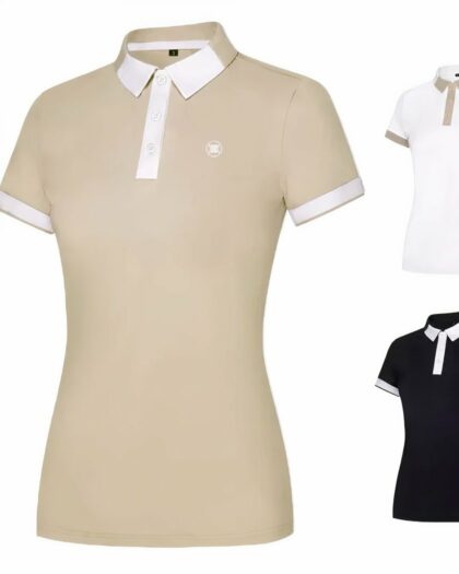 Photo de trois polos de golf femme à col, patte et tour de manches de couleur différente : au premier plan un modèle kaki et au second plan plus petits un modèle noir et un blanc la tout sur un fond blanc