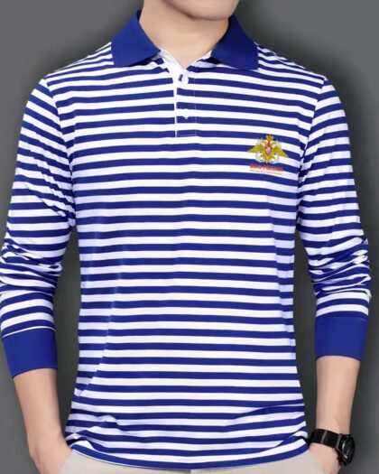 Polo marinière manches longues brodé porté par un homme